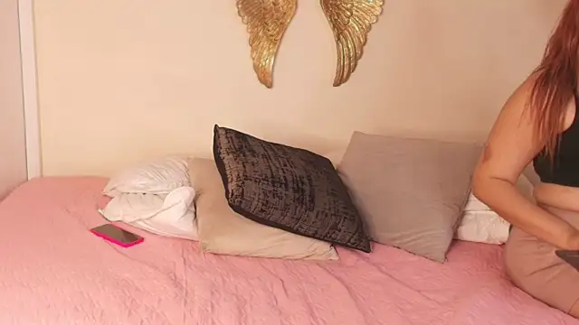 RoxyHeart_ live cam on StripChat