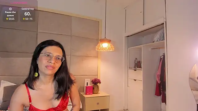 sheyladoll - Sheyladoll's free webcam - UK Sex Cams