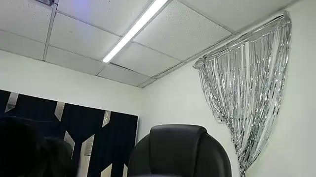 Aisha_hotts777 live cam