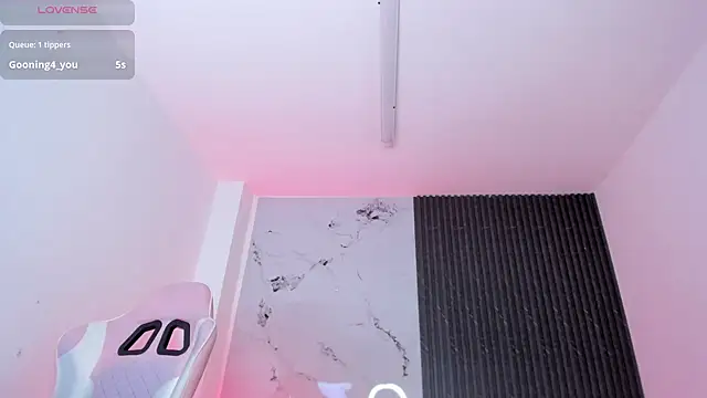 Chloemuaak live cam on StripChat