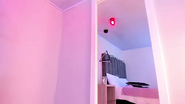 Naomi___x webcam
