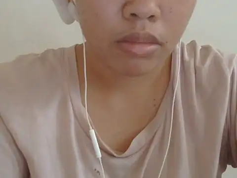 ChubbyButty live cam on StripChat