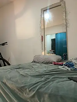bigdick211292 live cam on StripChat