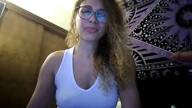 lickablemiami - Lickablemiami's free webcam - UK Sex Cams
