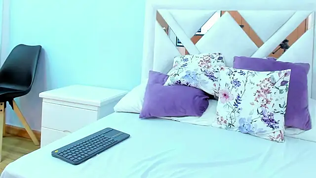 laylaferrer - LaylaFerrer's free webcam - UK Sex Cams