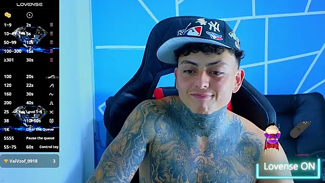 KevinSanchez420 live sex cam