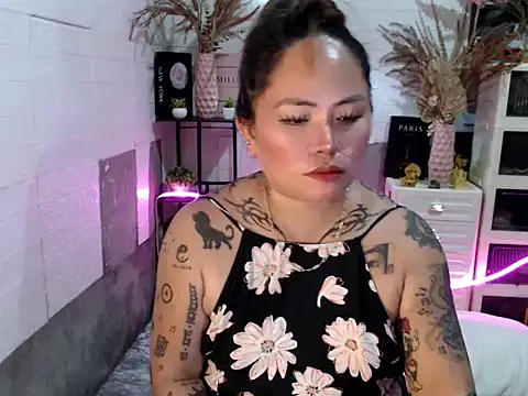 estellastarxxx - EstellaStarXxx's free webcam - UK Sex Cams