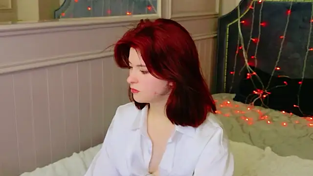 Milana_Bold webcam