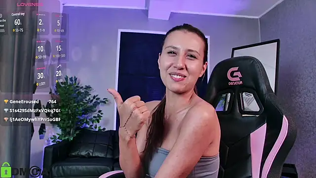 EmelyGlory webcam