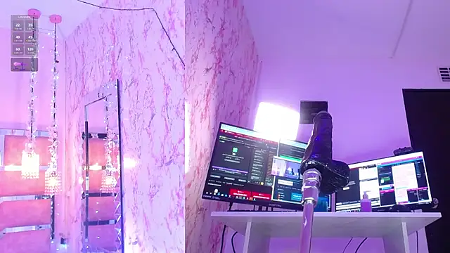 LilyLovely__ webcam