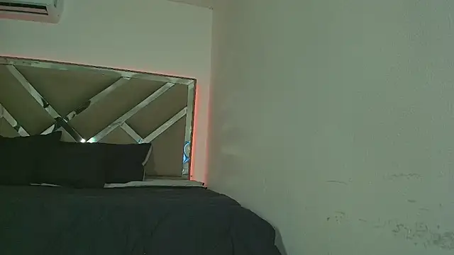 __lucas_blaze - __LUCAS_BLAZE's free webcam - UK Sex Cams