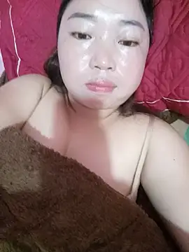 julybe live cam on StripChat