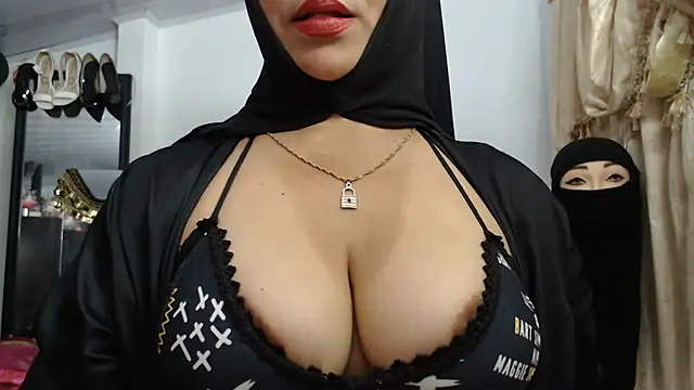 nadia__abaud (F milf) - 🥵sloppy blowjob🥵