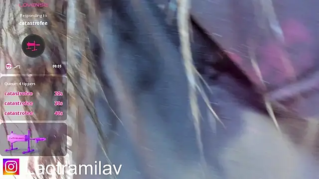 MilaVelour webcam