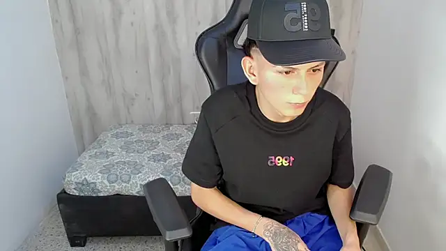 Hot_athletes_ live cam on StripChat