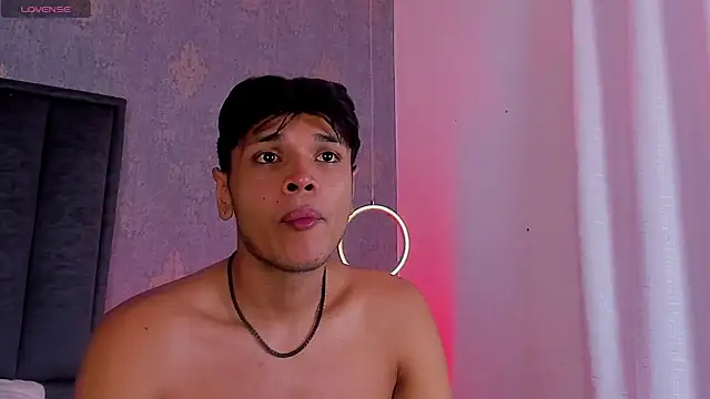 Alejandroo_Montenegro webcam