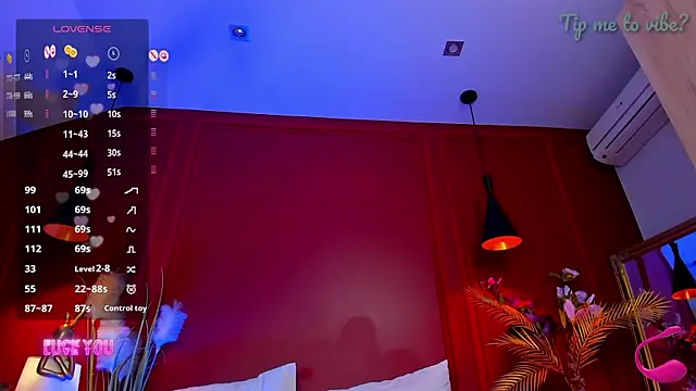 Mayzzie live cam on StripChat