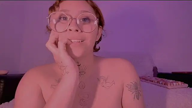 Lilmuh_ live cam on StripChat