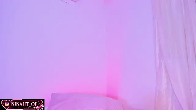ninaht live cam on StripChat