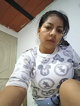 Tamaraxxx_hot live cam on StripChat