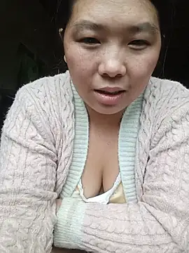 quynhkoolbae live cam on StripChat