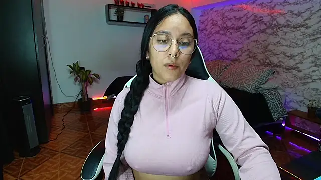 Camila_IRoose webcam
