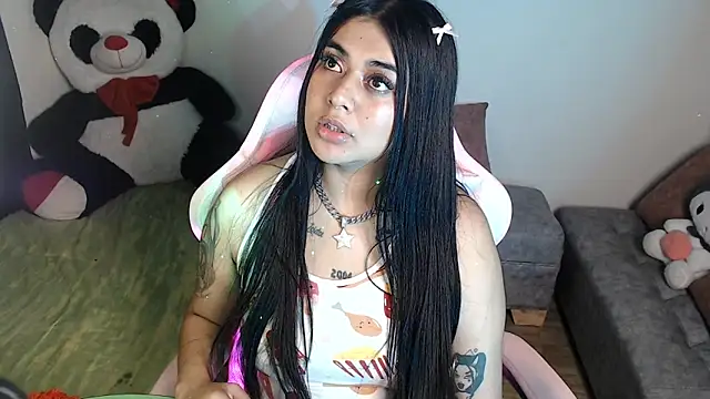 sophiadaza666 (F teen) - control lovense  8 min