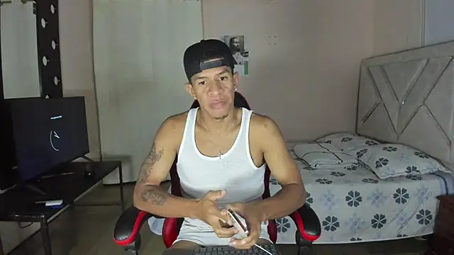 Toptony22 webcam