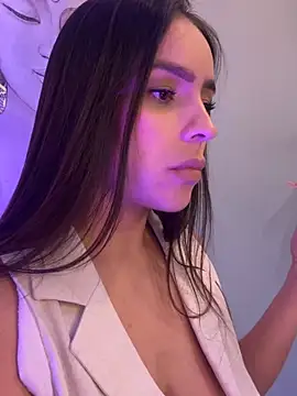 Mau_White webcam