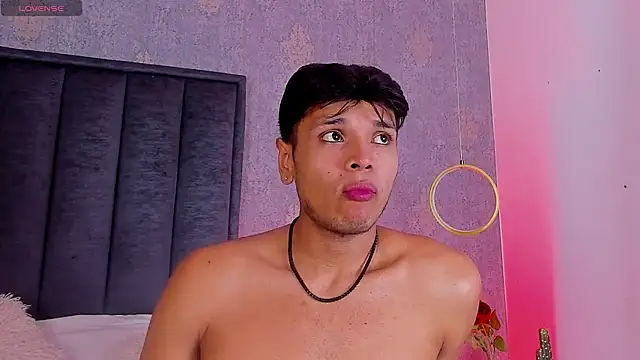 Alejandroo_Montenegro webcam