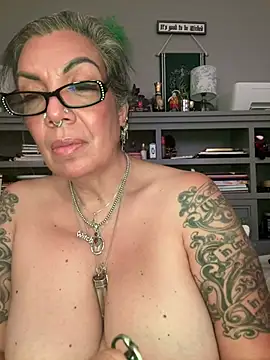 dieseldame1313 webcam