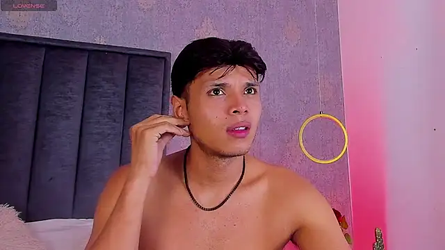 Alejandroo_Montenegro webcam