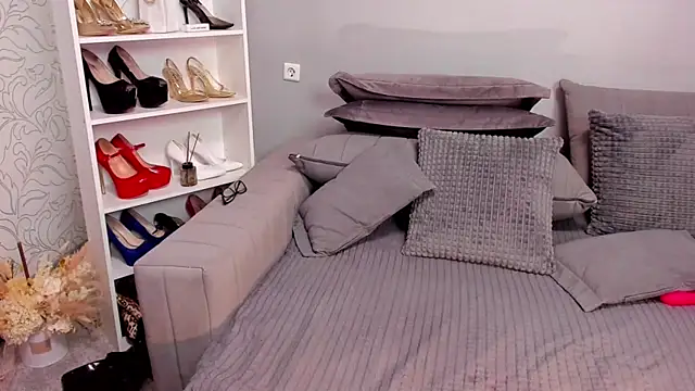 Jullia_Moor webcam