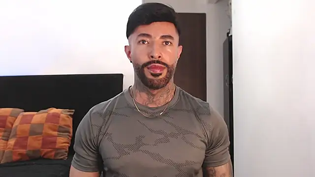 andrea_de_lucaa webcam