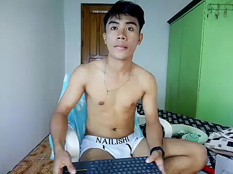 valerio_fernan (M young) - im so playful tonight, help me cum💦💦🍆