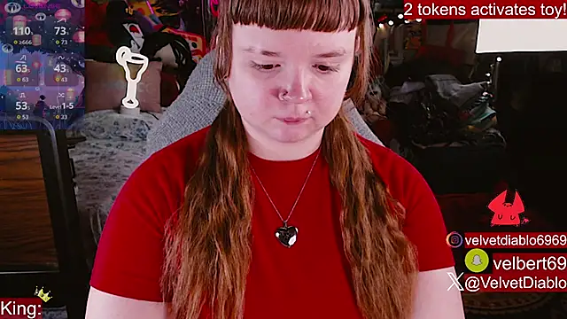 velvetdiablo (F young) - Shirt off tits out idk