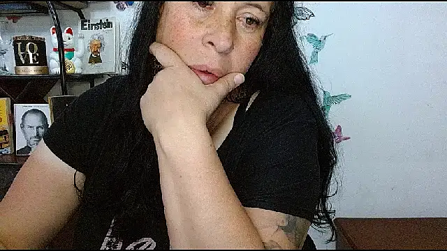 lauramallioni - LauraMallioni's free webcam - UK Sex Cams