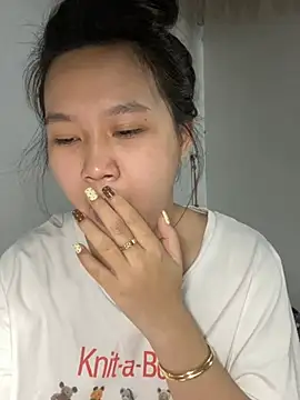 Almira6868 webcam