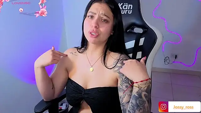 Victoryyy_ live cam on StripChat