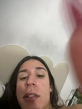 Isabelaa_ live cam on StripChat