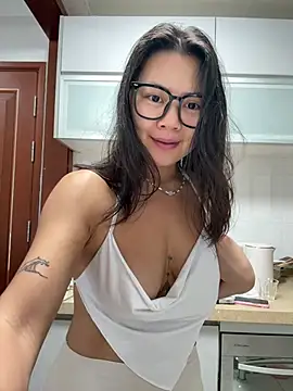 ruanruan05 (F young) - Flash naked
