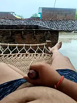 Chubby_rockstar live cam on StripChat