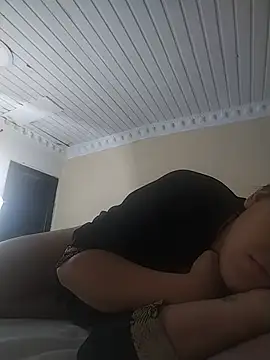kimCosseyy live cam on StripChat