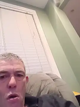 burby79 live cam on StripChat