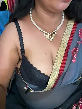 Kritika_21 live cam on StripChat