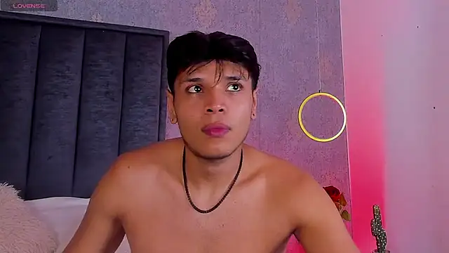 Alejandroo_Montenegro webcam