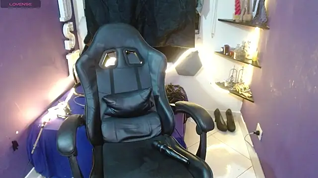 Alexa_Slavehot777 webcam
