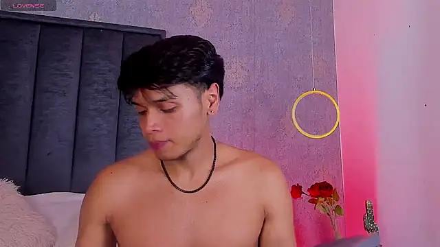 Alejandroo_Montenegro webcam