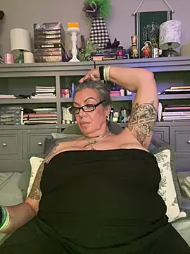 dieseldame1313 webcam