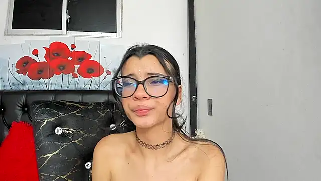 pinky_f00x live cam on StripChat